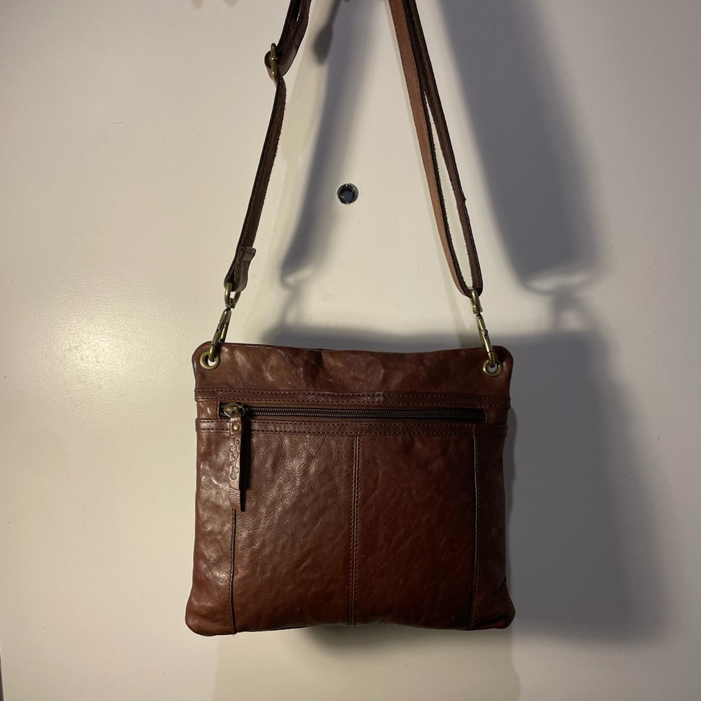 Fossil Vintage Sasha Distressed Cognac Leather Crossbody Bag - Picture 4 of 14
